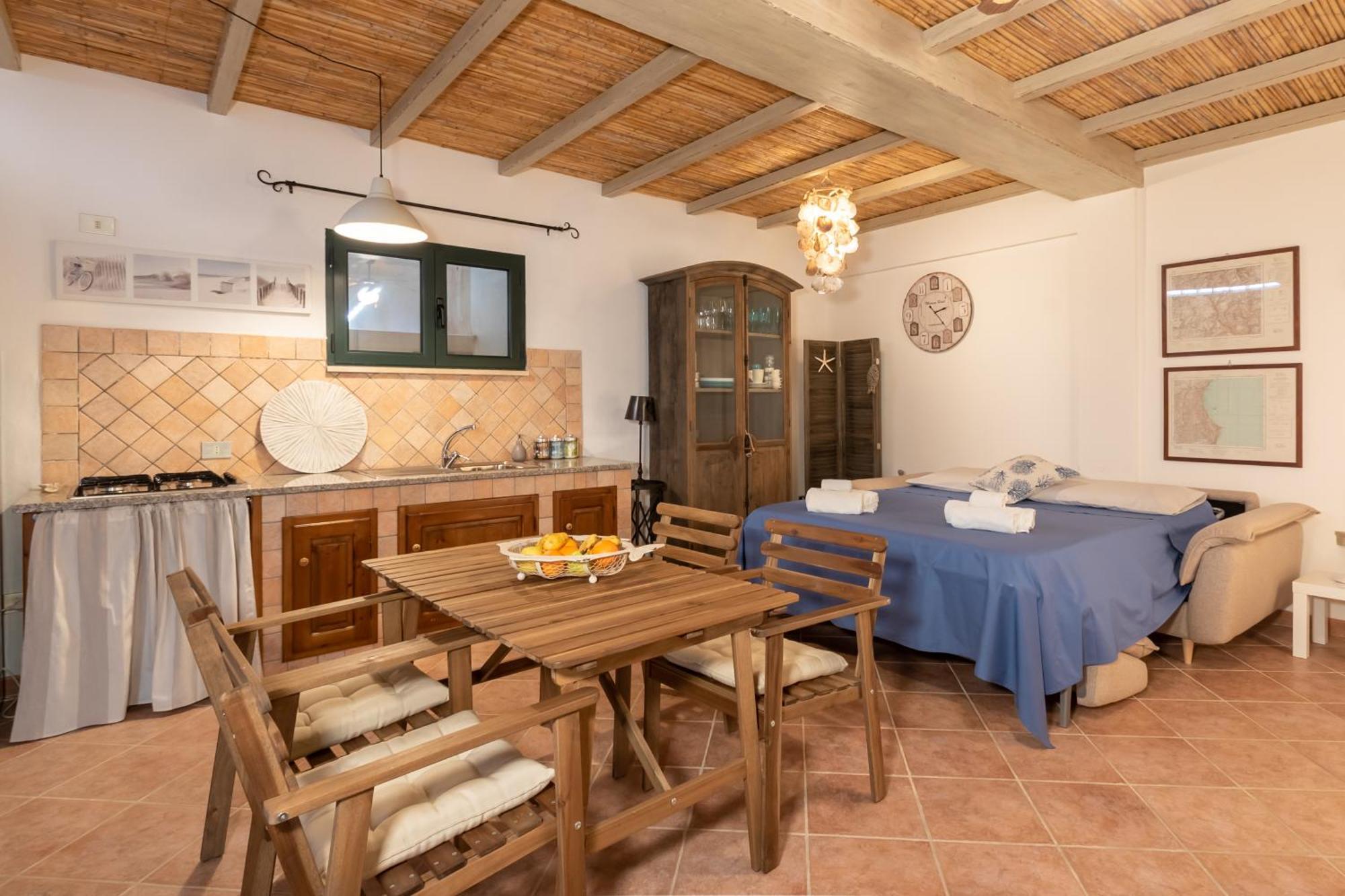 Raffinata Taverna Con Camino กาลา ลีเบรอตโต ภายนอก รูปภาพ